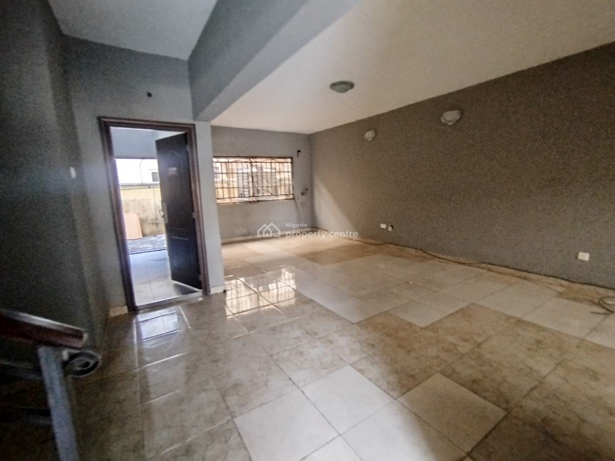 Well Maintained 3 Bedroom Terrace House, Megamond Estate Lekki County Road, Ikota, Lekki, Lagos, Terraced Duplex for Rent