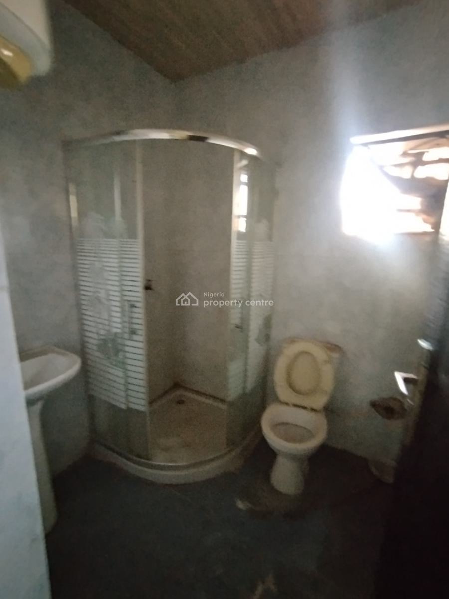 Well Maintained 3 Bedroom Terrace House, Megamond Estate Lekki County Road, Ikota, Lekki, Lagos, Terraced Duplex for Rent