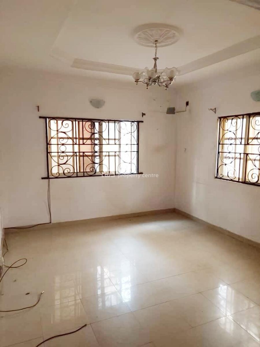 Well Maintained 2 Bedroom Flat Apartment, Gra Phase 1, Magodo, Lagos, Flat / Apartment for Rent