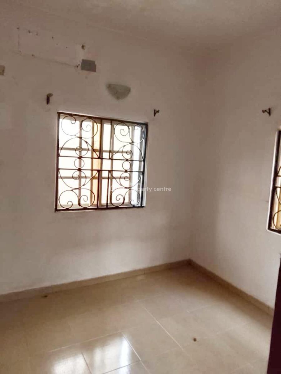 Well Maintained 2 Bedroom Flat Apartment, Gra Phase 1, Magodo, Lagos, Flat / Apartment for Rent