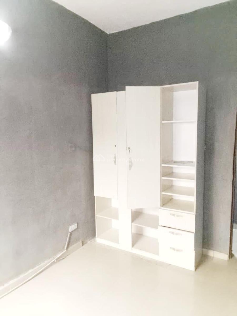 Well Maintained 2 Bedroom Flat Apartment, Gra Phase 1, Magodo, Lagos, Flat / Apartment for Rent