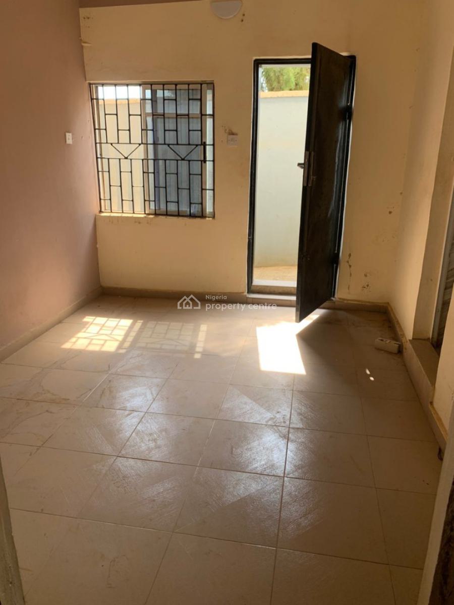 Mini Flat, Magboro, Ogun, Mini Flat (room and Parlour) for Rent
