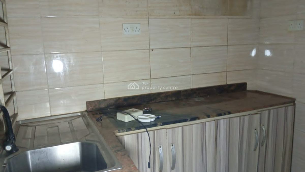 2 Bedroom Flat, Omole Phase 2, Ikeja, Lagos, Flat / Apartment for Rent