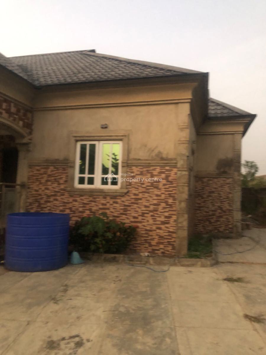 3 Bedroom Self Compound, Makogi, Magboro, Ogun, Flat / Apartment for Rent