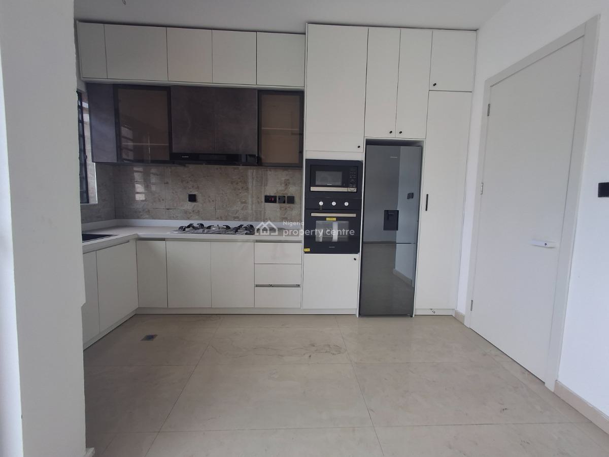 2 Bedroom with Bq, Lekki Phase 1, Lekki, Lagos, Flat / Apartment for Sale