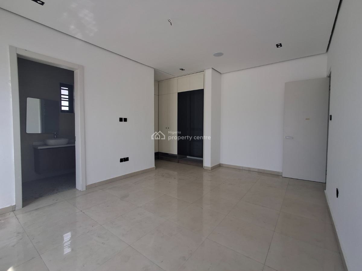 2 Bedroom with Bq, Lekki Phase 1, Lekki, Lagos, Flat / Apartment for Sale