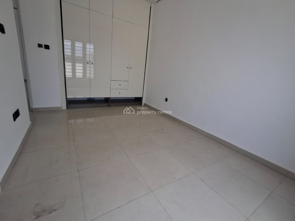 2 Bedroom with Bq, Lekki Phase 1, Lekki, Lagos, Flat / Apartment for Sale
