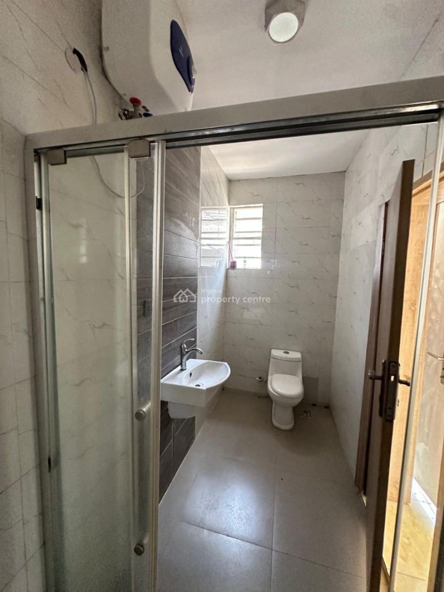 Luxurious Standard Master Bedroom Studio Upstairs, Orchid Road, Lekki, Lagos, Self Contain (single Rooms) for Rent