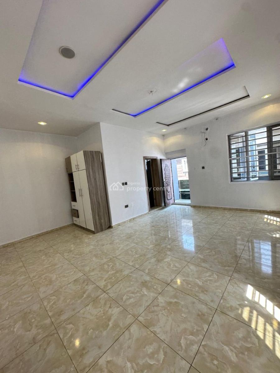 Luxurious Standard Master Bedroom Studio Upstairs, Orchid Road, Lekki, Lagos, Self Contain (single Rooms) for Rent