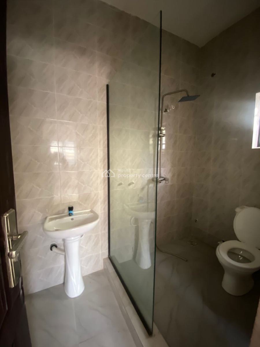 Well Maintained 3 Bedroom Flat, Ajah, Lagos, Flat / Apartment for Rent