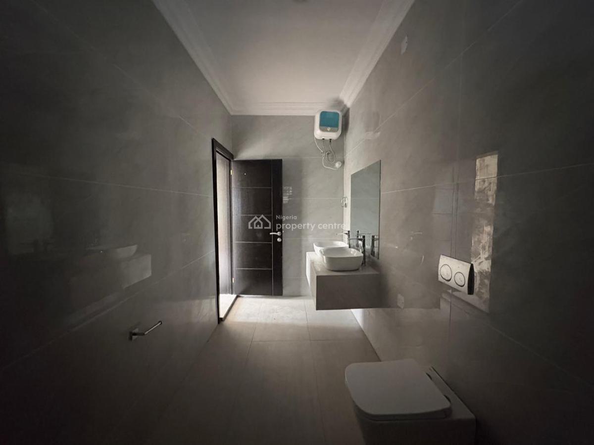 3 Bedroom Flat with Swimming Pool, Lekki Phase 1, Lekki, Lagos, Flat / Apartment for Rent