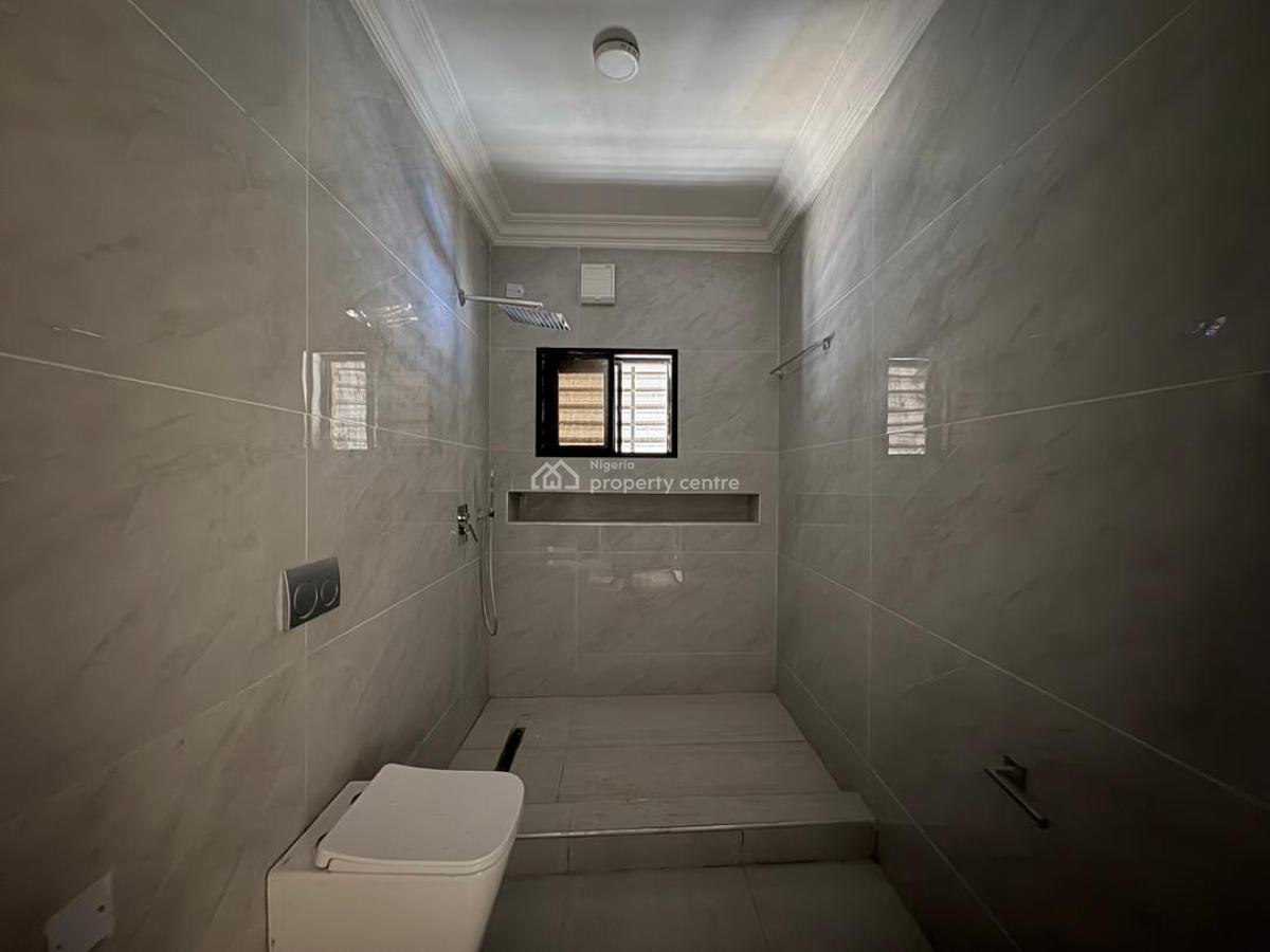 3 Bedroom Flat with Swimming Pool, Lekki Phase 1, Lekki, Lagos, Flat / Apartment for Rent