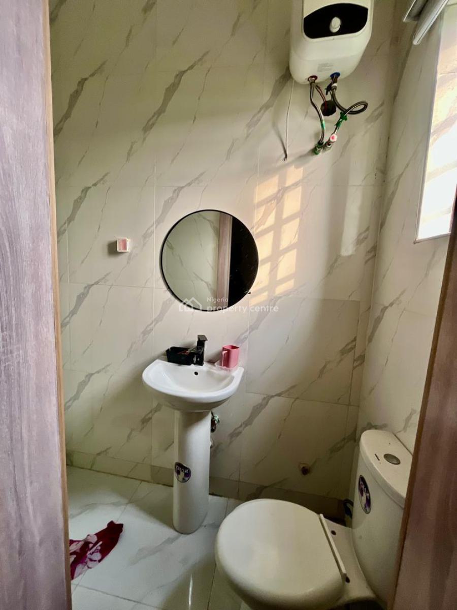 Well Maintained 4 Bedroom Terrace Duplex, Lekki County, Lekki Phase 2, Lekki, Lagos, Terraced Duplex for Rent