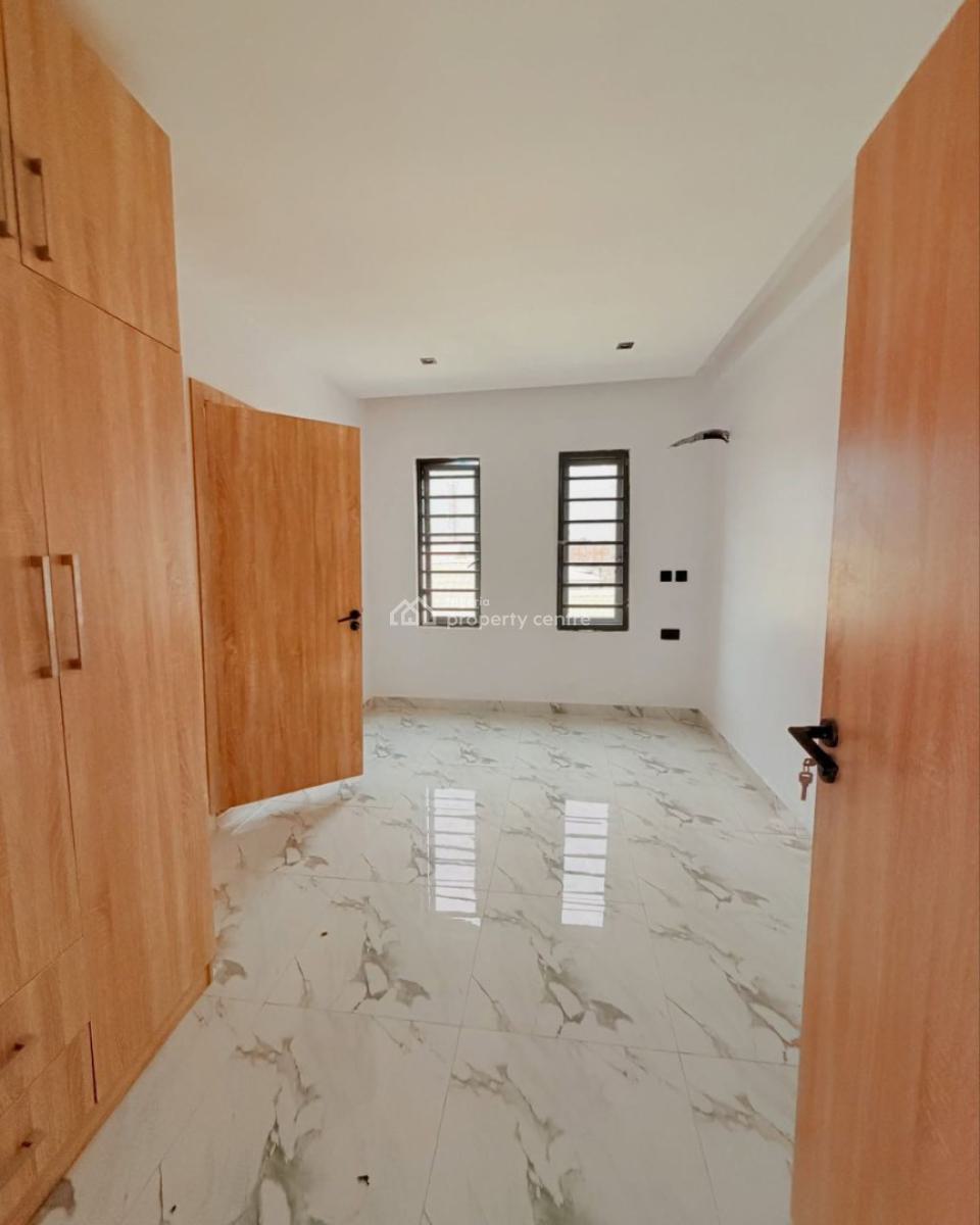 Luxuriously Built 3 Bedroom Apartment, Yaba, Lagos, Flat / Apartment for Sale