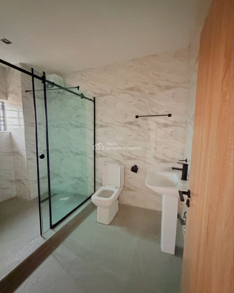 Luxuriously Built 3 Bedroom Apartment, Yaba, Lagos, Flat / Apartment for Sale