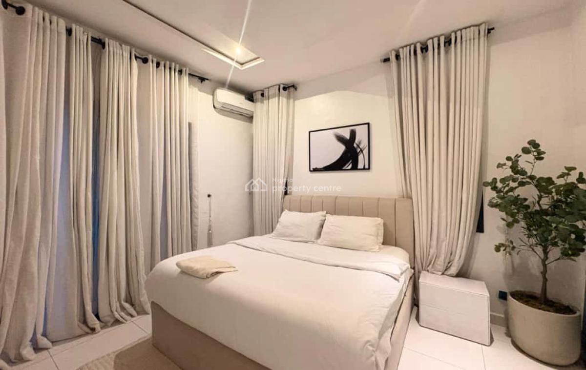 Luxury One-bedroom Apartment with Ps5 and Housekeeping, Lekki Phase 1, Lekki, Lagos, Flat / Apartment Short Let