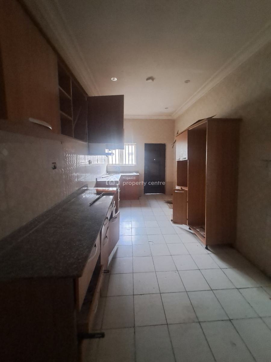 Well Built 4 Bedroom Terrace Duplex with Bq in a Gated Estate, Osapa, Lekki, Lagos, Terraced Duplex for Rent