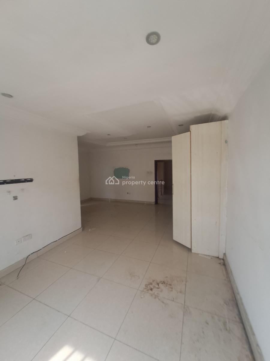 Well Built 4 Bedroom Terrace Duplex with Bq in a Gated Estate, Osapa, Lekki, Lagos, Terraced Duplex for Rent