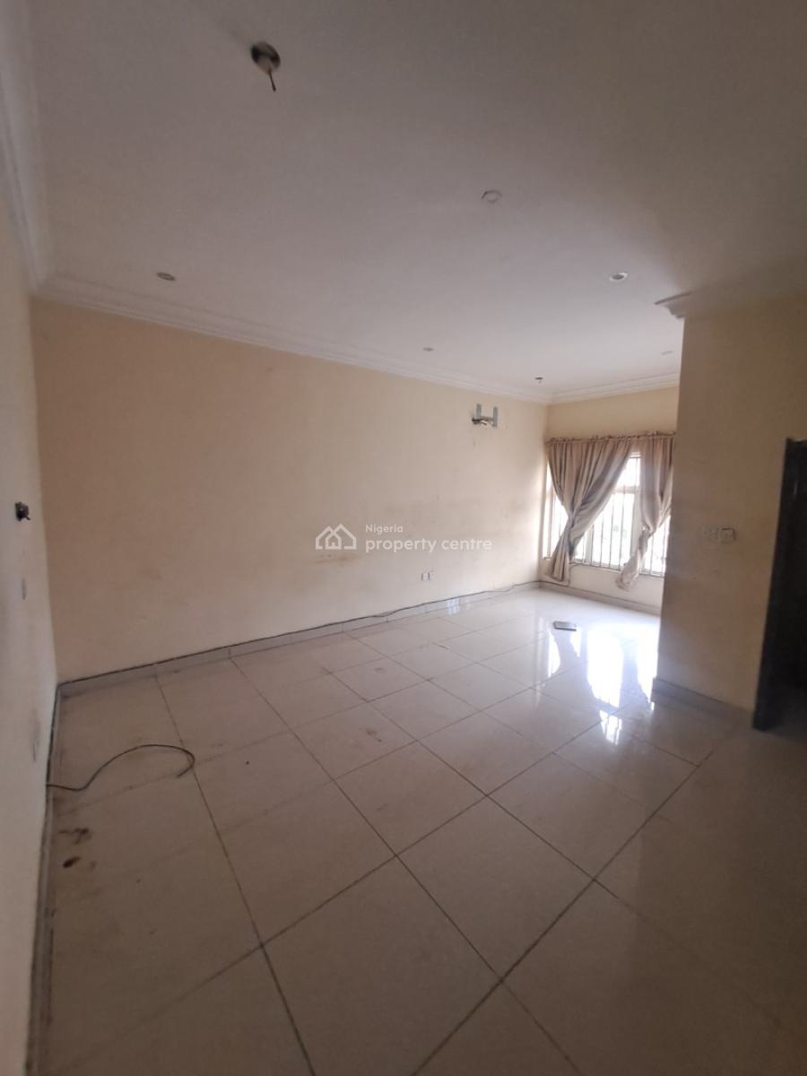 Well Built 4 Bedroom Terrace Duplex with Bq in a Gated Estate, Osapa, Lekki, Lagos, Terraced Duplex for Rent