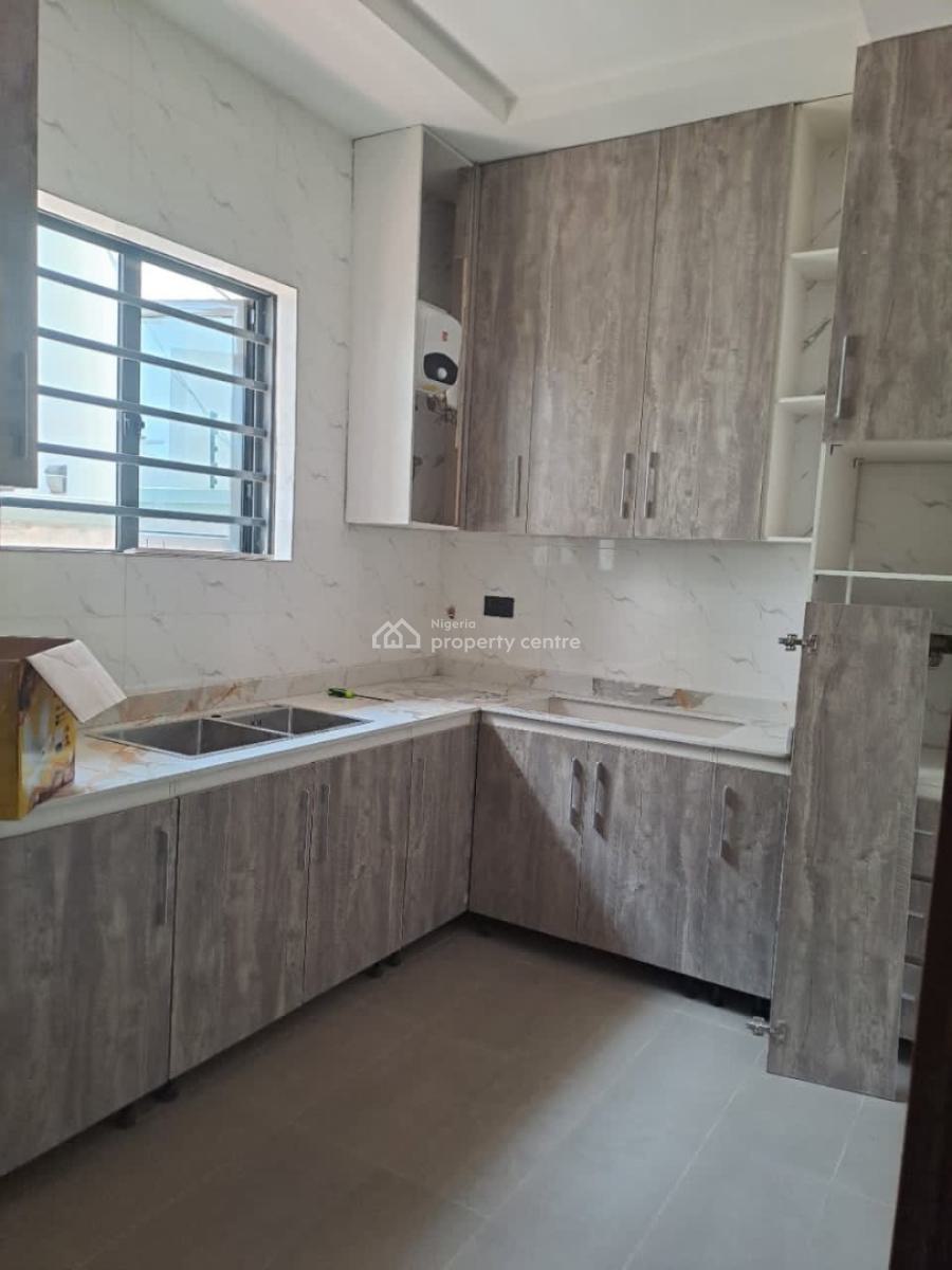 3 Bedroom Terraced Duplex in a Serene Atmosphere, Omole Phase 2, Ikeja, Lagos, Terraced Duplex for Sale