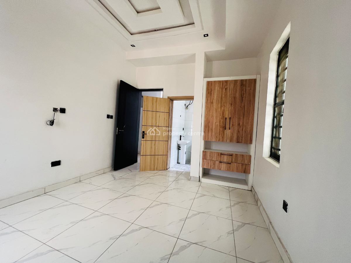 Well Built 2 Bedroom Apartment, Ilasan, Lekki, Lagos, Flat / Apartment for Rent
