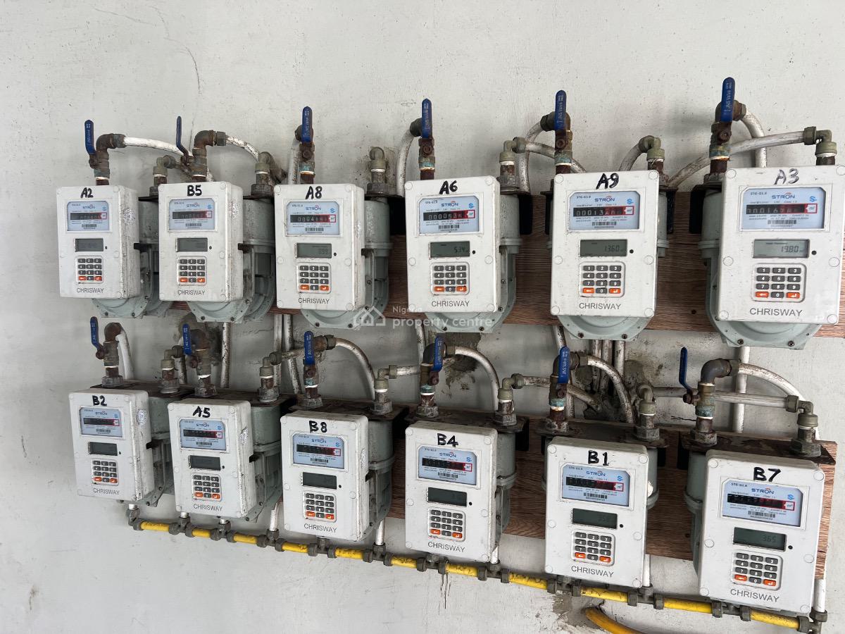 Well Built 2 Bedroom Apartment, Ilasan, Lekki, Lagos, Flat / Apartment for Rent