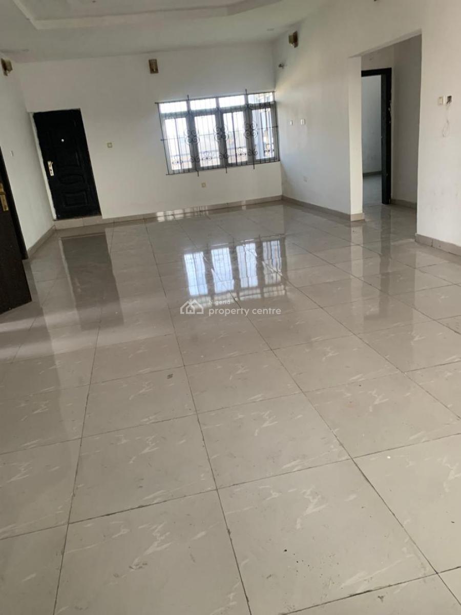 Neat 3 Bedroom Penthouse with 4 Balconies, Ikota, Lekki, Lagos, House for Rent