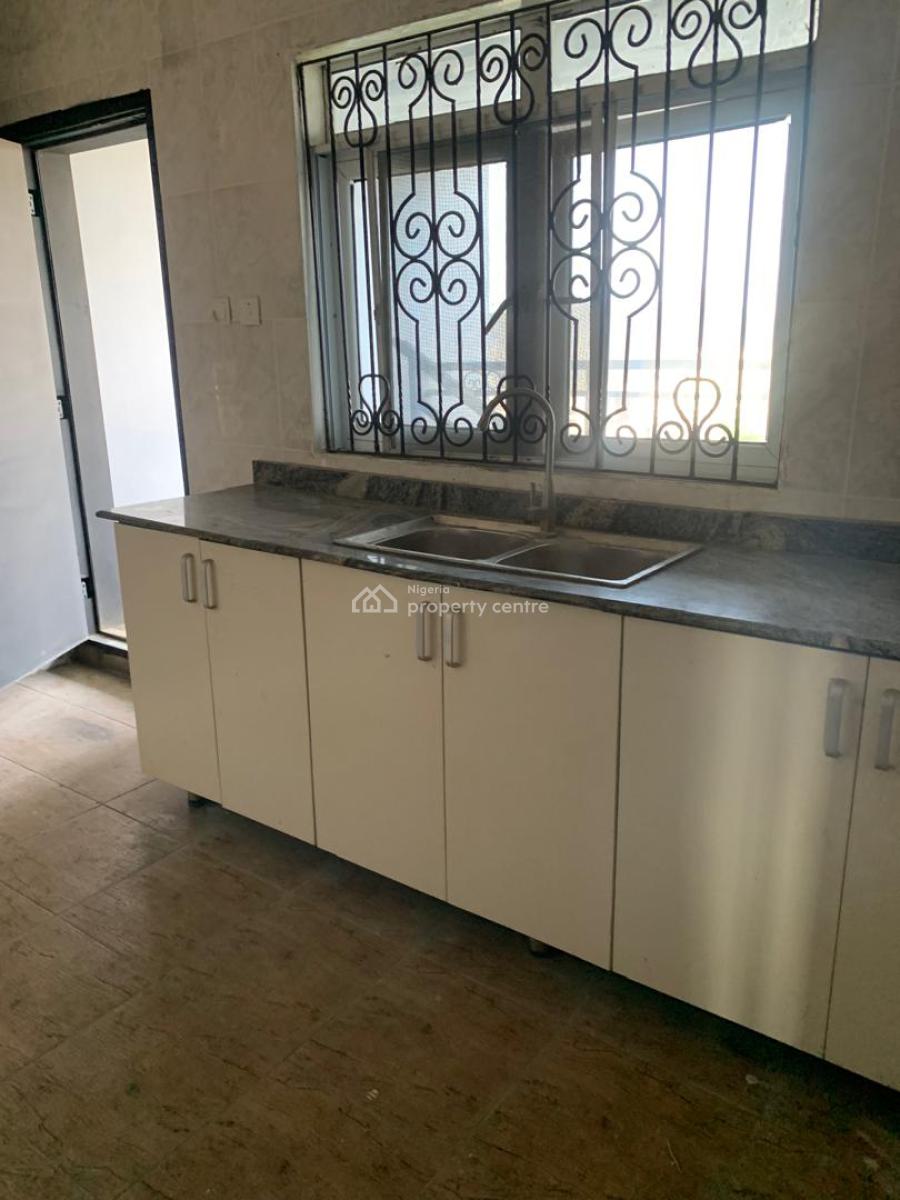 Neat 3 Bedroom Penthouse with 4 Balconies, Ikota, Lekki, Lagos, House for Rent