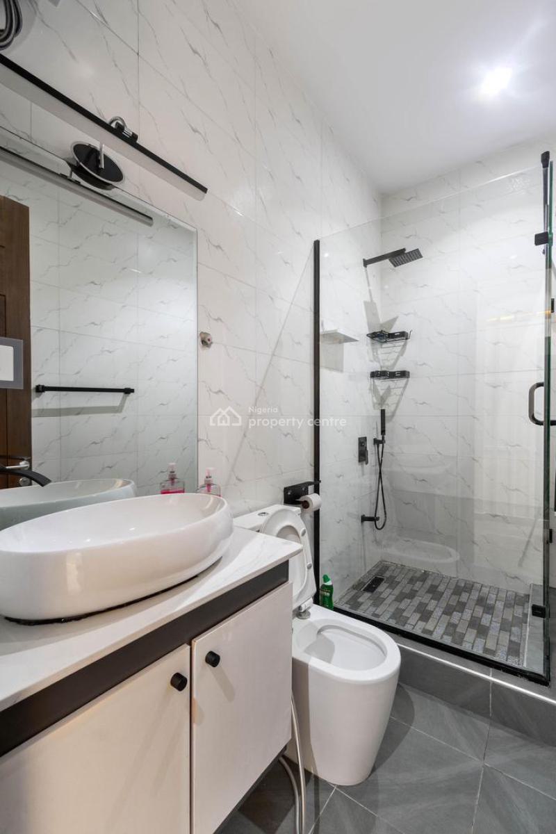 Exquisite 2 Bedroom Apartment, Lekki Phase 1, Lekki, Lagos, Flat / Apartment Short Let