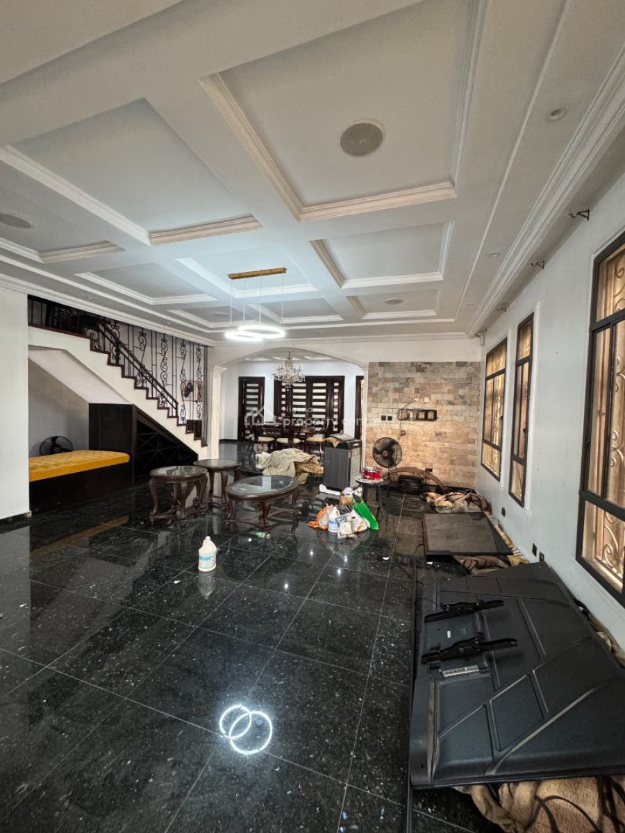 Massively Spacious Miniflat, Chevy View Estate, Lekki Expressway, Lekki, Lagos, Mini Flat (room and Parlour) for Rent