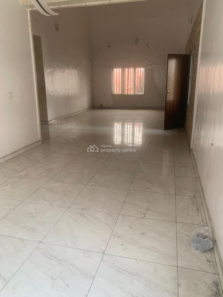 Neat 4 Bedroom Terrace with Bq, Osapa, Lekki, Lagos, Terraced Duplex for Rent