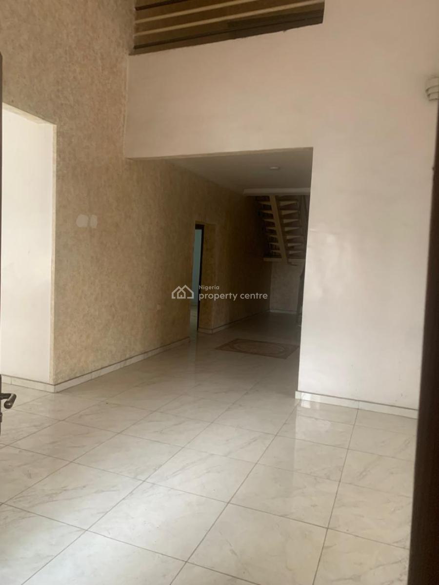 Neat 4 Bedroom Terrace with Bq, Osapa, Lekki, Lagos, Terraced Duplex for Rent
