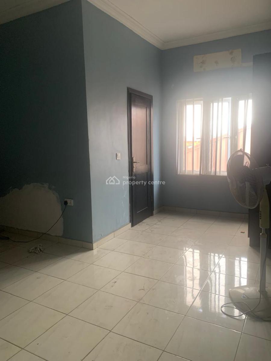 Neat 4 Bedroom Terrace with Bq, Osapa, Lekki, Lagos, Terraced Duplex for Rent