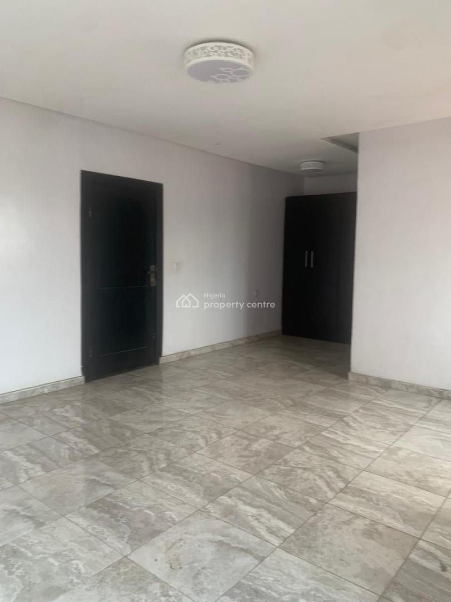 Neat 4 Bedroom Terrace with Bq, Osapa, Lekki, Lagos, Terraced Duplex for Rent