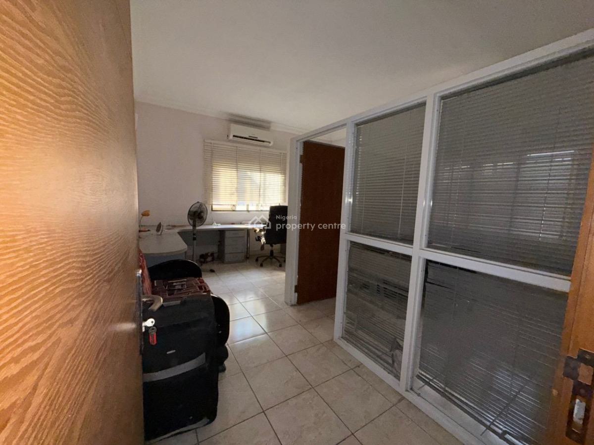 Spacious 5 Bedroom Semi Detached Duplex with Ample Parking Space, Lekki Phase 1 Right Hand Side, Lekki Phase 1, Lekki, Lagos, Semi-detached Duplex for Rent