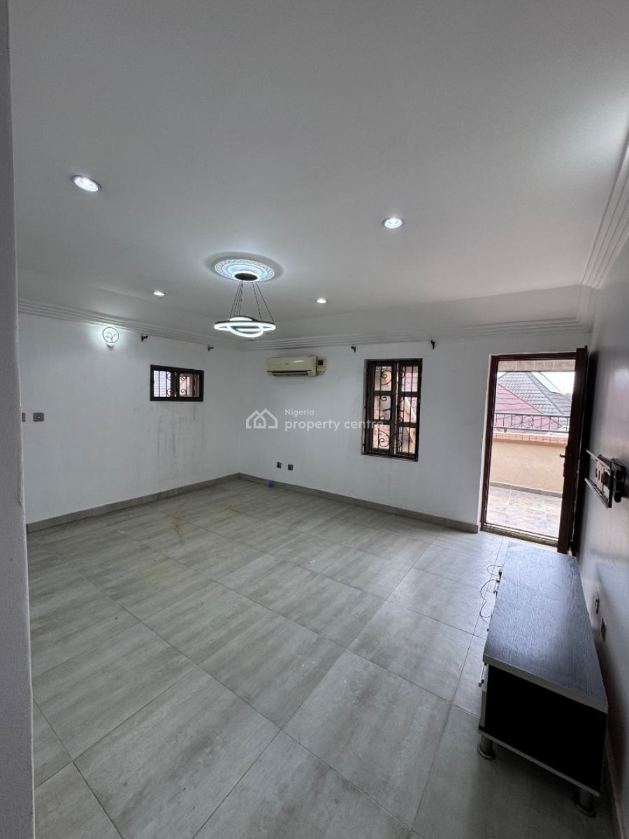 Spacious Lovely Self Contain + Open Parlor, Large Sit Outs, Snooker, Chevy View Estate, Lekki Expressway, Lekki, Lagos, Self Contain (single Rooms) for Rent
