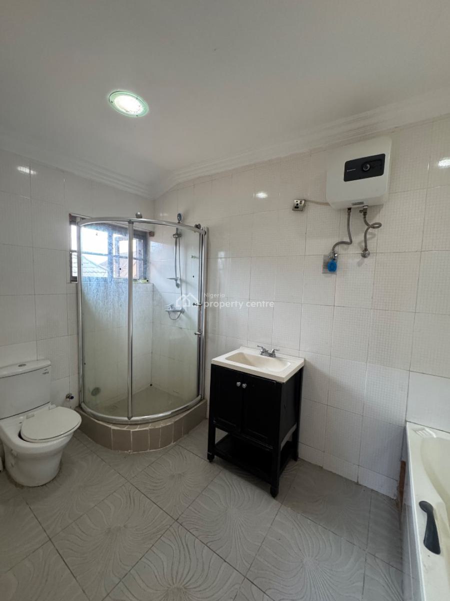 Spacious Lovely Self Contain + Open Parlor, Large Sit Outs, Snooker, Chevy View Estate, Lekki Expressway, Lekki, Lagos, Self Contain (single Rooms) for Rent