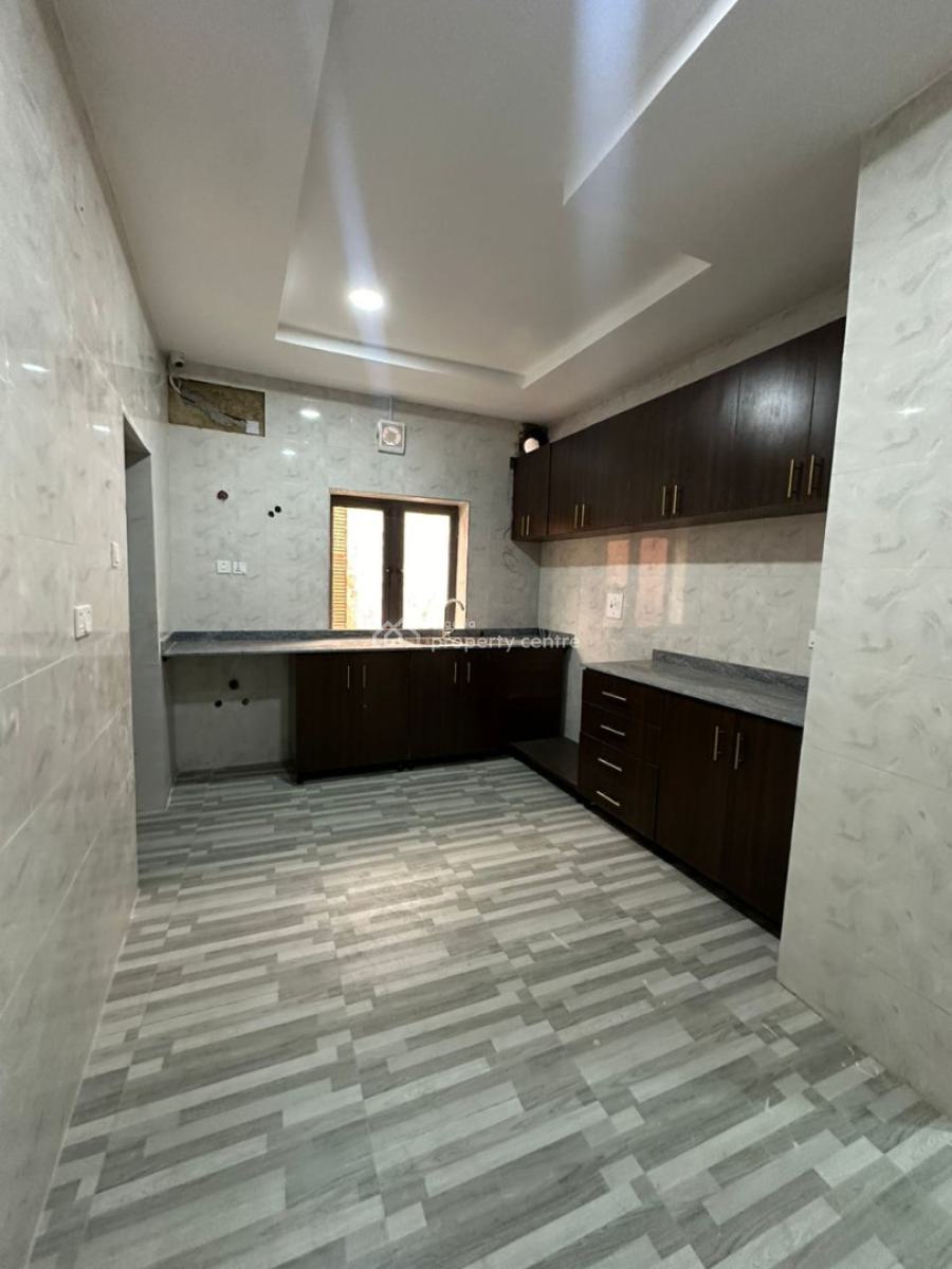 Luxury 3-bedroom Apartment, Wuye, Abuja, Flat / Apartment for Sale