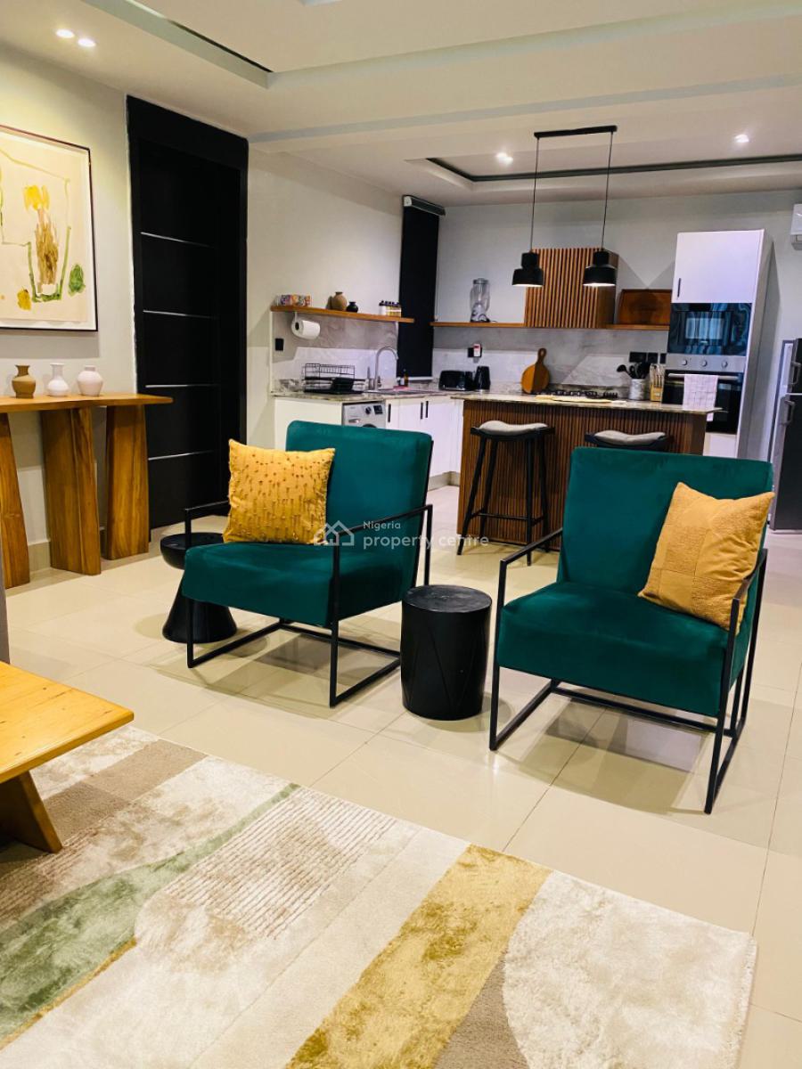 Spacious 2 Bedroom Flat, Admiralty Way, Lekki Phase One., Lekki, Lagos, Flat / Apartment Short Let