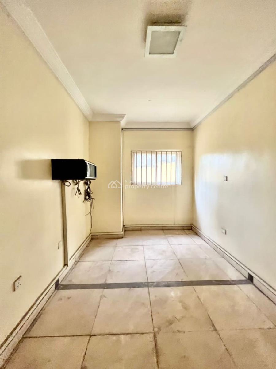 Office Complex, Utako, Abuja, Plaza / Complex / Mall for Sale