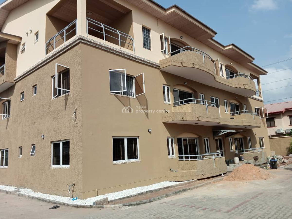 Well Renovated 3-bedroom Apartment with Bq, Lekki Phase 1, Lekki, Lagos, Flat / Apartment for Rent