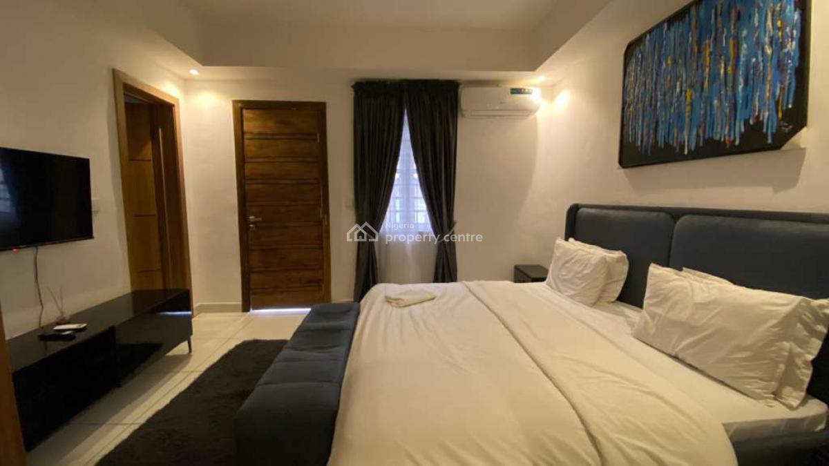 Newly Renovated 4 Bedroom Fully  Furnished Apartment, Lekki Phase 1, Lekki, Lagos, Flat / Apartment for Sale