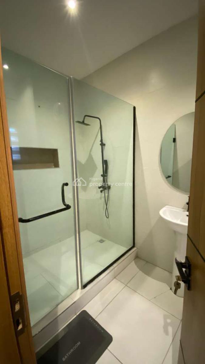 Newly Renovated 4 Bedroom Fully  Furnished Apartment, Lekki Phase 1, Lekki, Lagos, Flat / Apartment for Sale