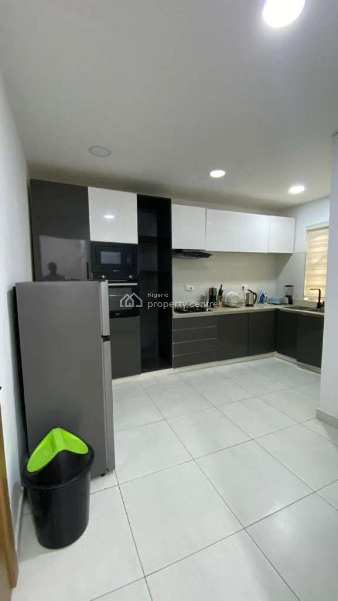 Newly Renovated 4 Bedroom Fully  Furnished Apartment, Lekki Phase 1, Lekki, Lagos, Flat / Apartment for Sale