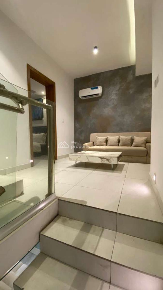 Newly Renovated 4 Bedroom Fully  Furnished Apartment, Lekki Phase 1, Lekki, Lagos, Flat / Apartment for Sale