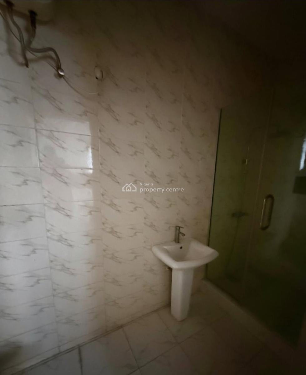 Serviced 2 Bedroom En-suite Flat with an Enclosed Fitted Kitchen, Cook, Ikate, Lekki, Lagos, Flat / Apartment for Rent