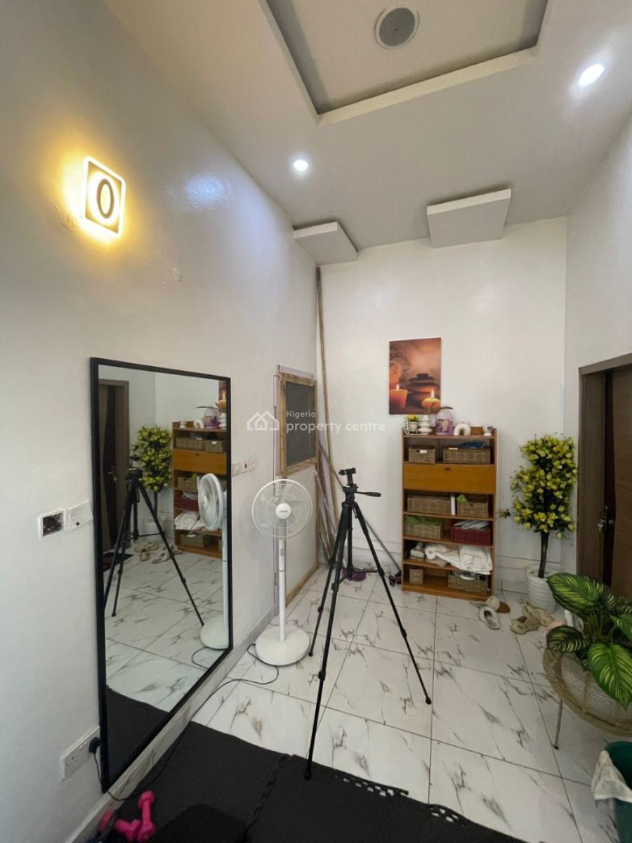 Studio/shared Apartment Upstairs with Jacuzzi, Agungi Estate Opposite Dominos Pizza, Agungi, Lekki, Lagos, Self Contain (single Rooms) for Rent