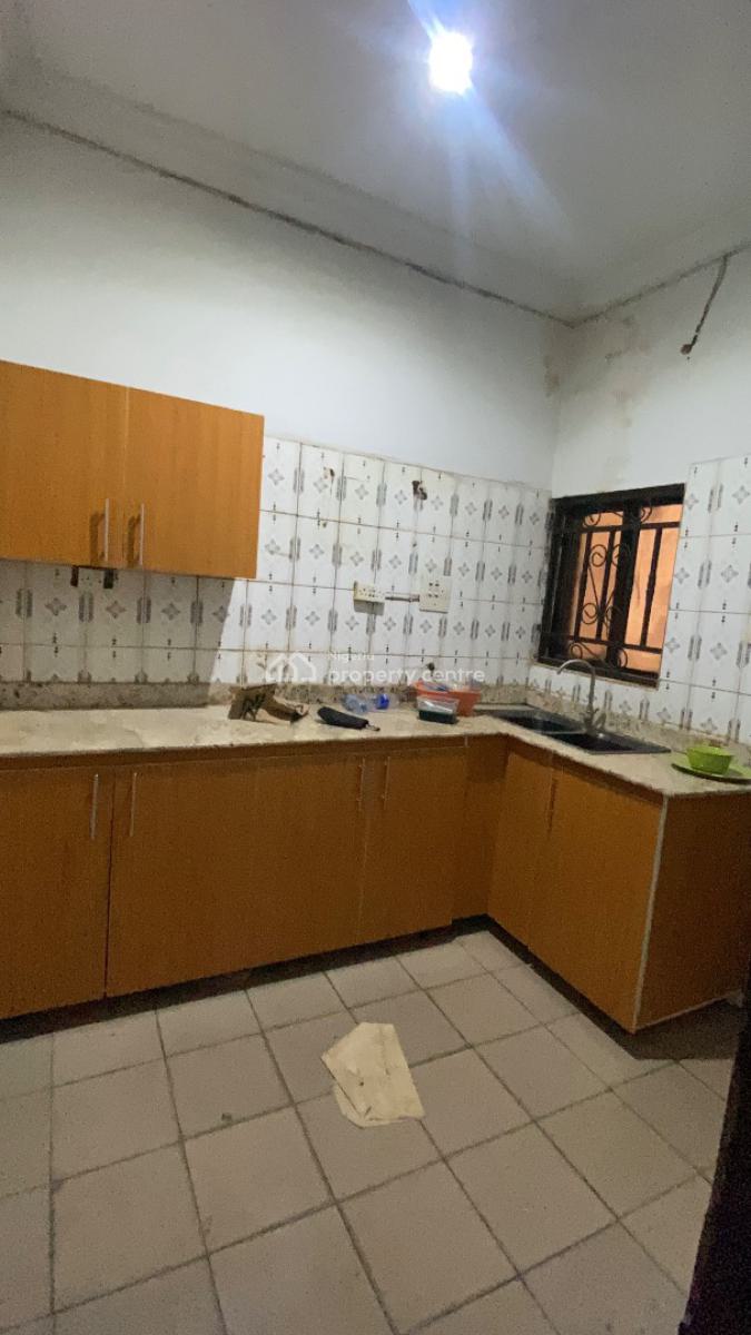 Spacious 2 Bedroom Flat, Mabushi, Abuja, Flat / Apartment for Rent