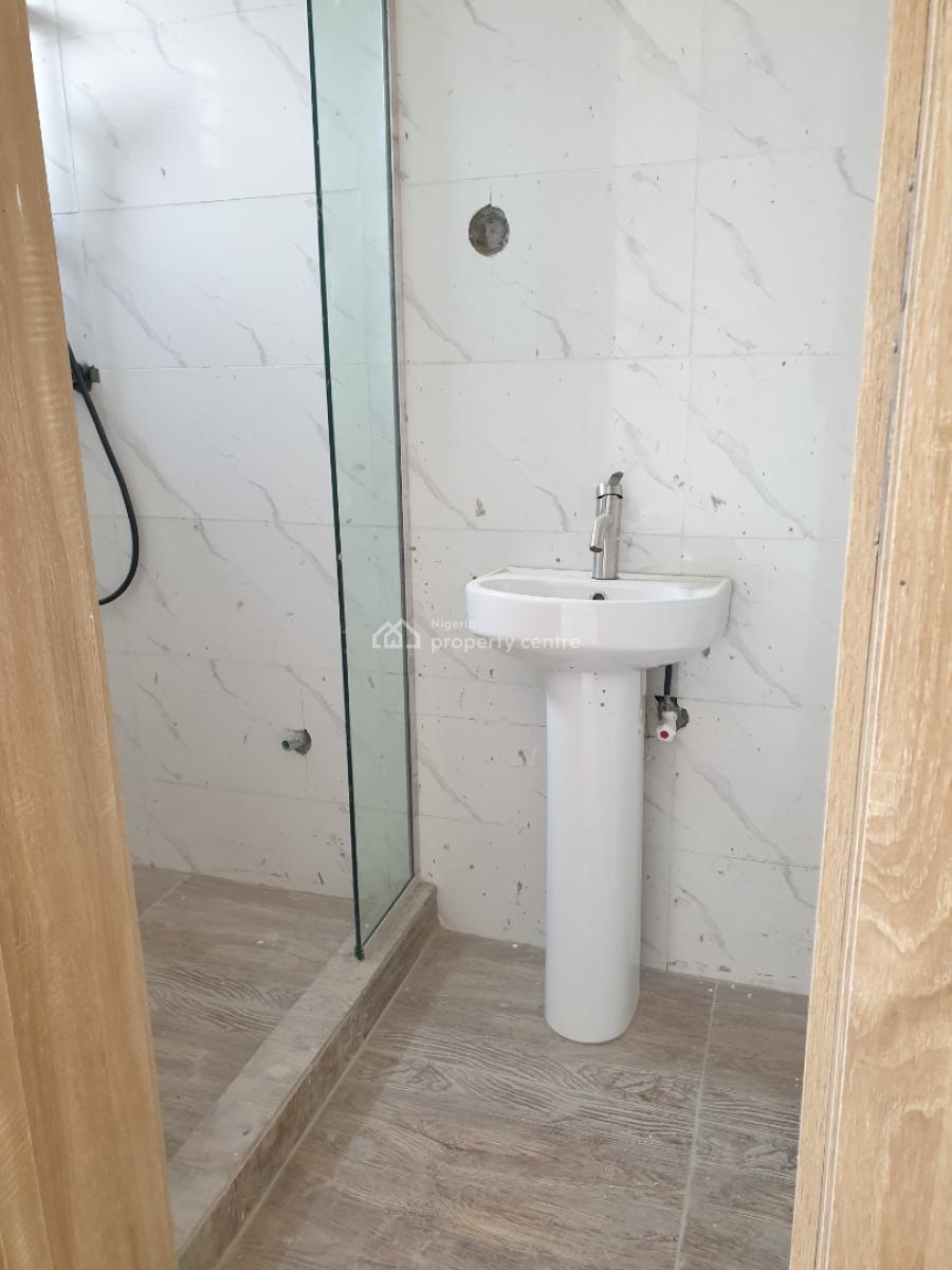 Spacious an Brand New 2 Bedrooms Flat, Spg Road, Lekki, Lagos, Flat / Apartment for Rent