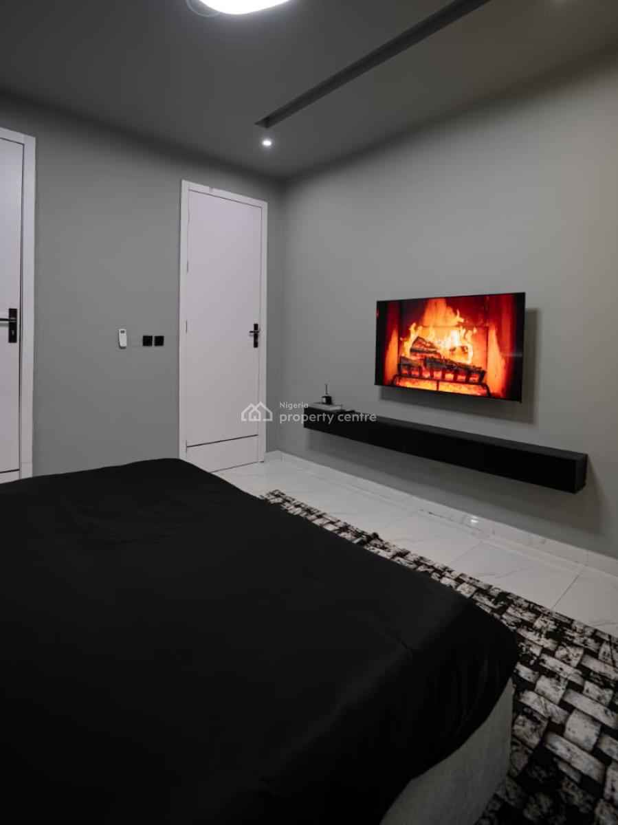 Exquisitely Furnished 2 Bedroom Apartment, Freedom Way, Lekki Phase 1, Lekki, Lagos, Flat / Apartment Short Let